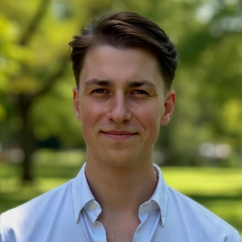 Alexander Rennie, Commercial Director